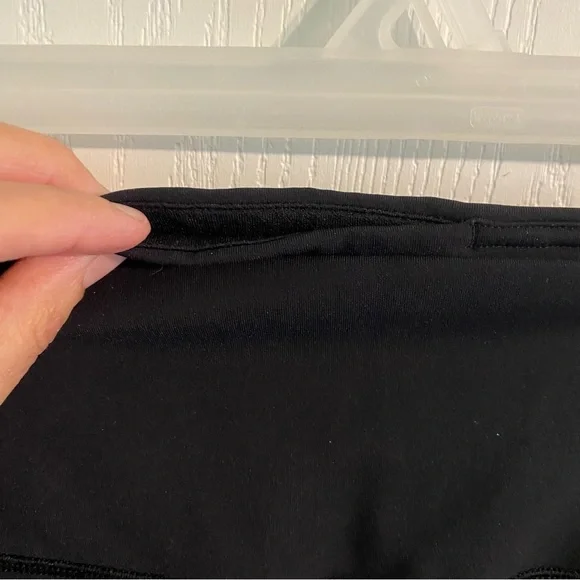 Lululemon Mesh In Motion Crop 23" Luxtreme Leggings with Pockets Size 6 - Picture 6 of 8